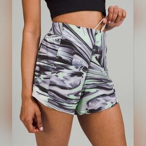 Lululemon Hotty Hot High-Rise Short 4" *Special Edition Paint Glide Warp Multi